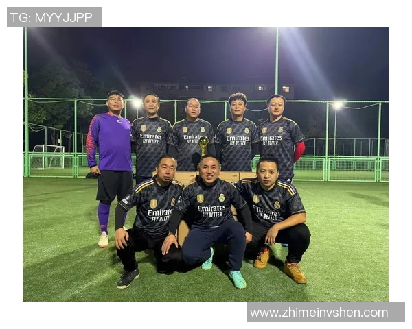 足球明星签名男生版:展现你的个性与热爱,成为球场上的焦点