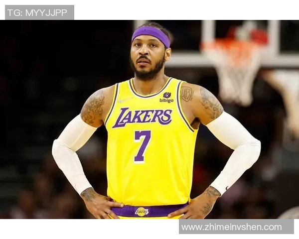 篮球前锋明星的崛起与挑战解析，探索他们在赛场上的辉煌与未来发展潜力